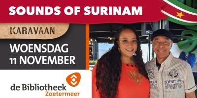 Een vrouw in een oranje jurk en een man in een wit en zwart gestreept hemd kijken met een glimlach naar de camera. Een Surinaamse vlag verschijnt boven hun hoofden.