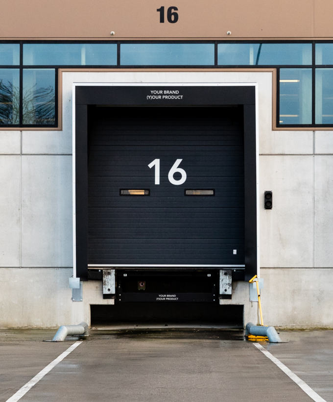 Heavy-duty dock leveller designed for optimal warehouse logistics performance